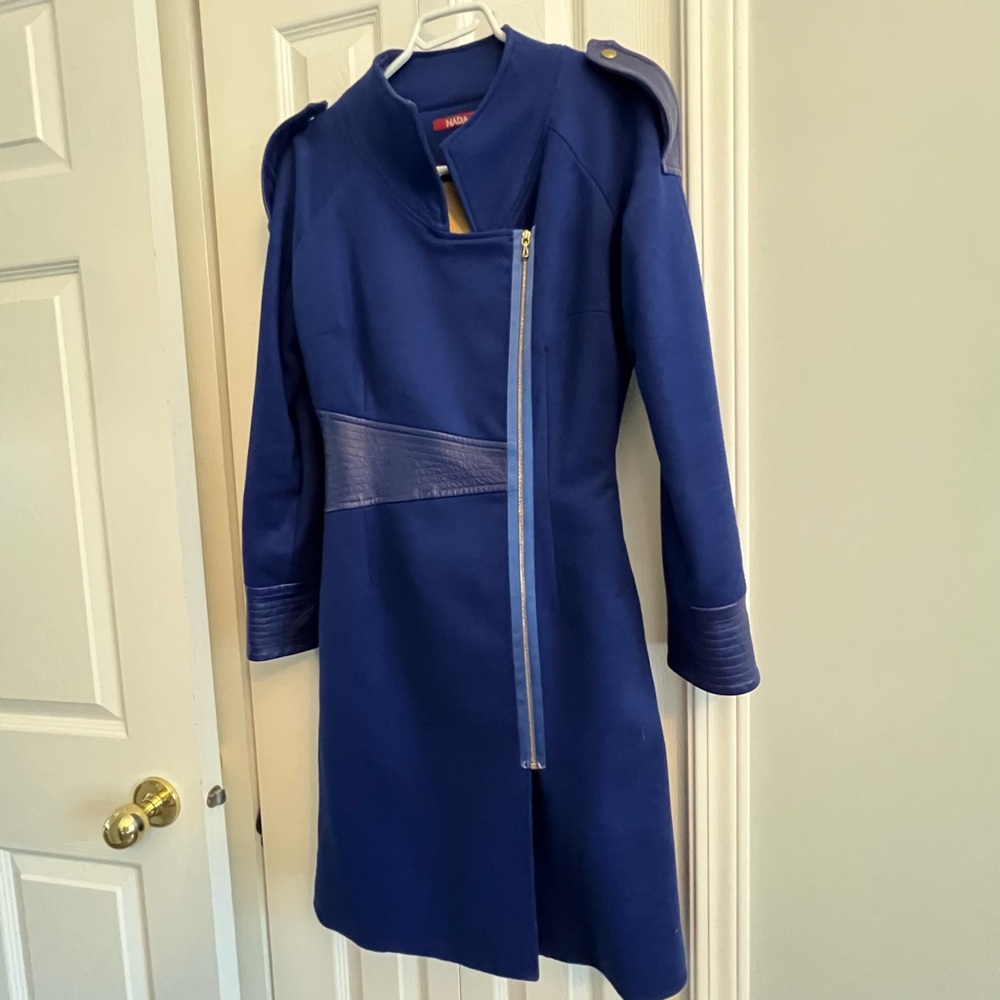 Gorgeous Sapphire Blue Designer Coat with Gold Lining - Picture 14 of 15